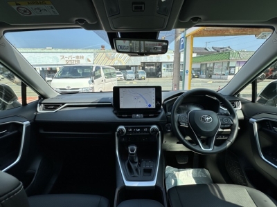 ＲＡＶ４(トヨタ)中古車 後席から見た前席