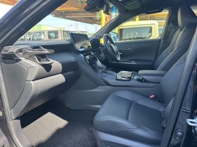 ハリアーハイブリッド(トヨタ)中古車 前席内装