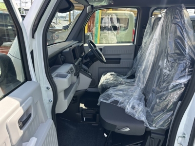 N-VAN e(ホンダ)届出済未使用車 前席内装