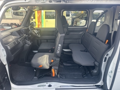 N-VAN(ホンダ)届出済未使用車 後席内装