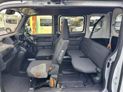 N-VAN(ホンダ)届出済未使用車 後席内装