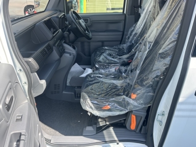 N-VAN(ホンダ)届出済未使用車 前席内装