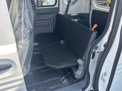 N-VAN(ホンダ)届出済未使用車 後席内装