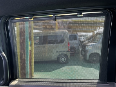 N-BOX(ホンダ)届出済未使用車 後席から見た前席