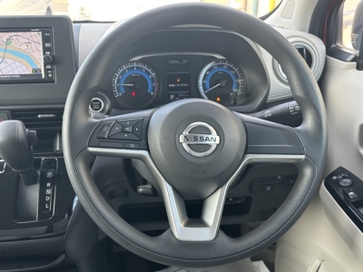 デイズ(ニッサン)中古車 内外装写真