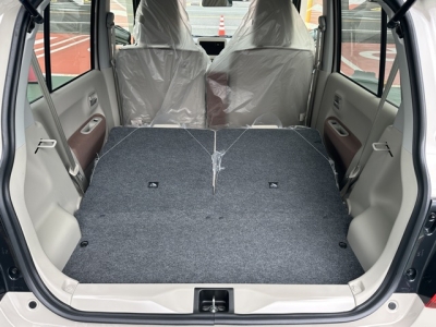 ラパン(スズキ)届出済未使用車 内外装写真他１