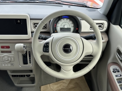 ラパン(スズキ)届出済未使用車 内外装写真