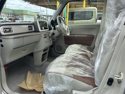 ラパン(スズキ)届出済未使用車 後席内装