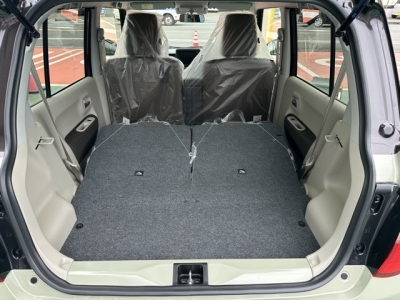 ラパンLC(スズキ)届出済未使用車 内外装写真他２