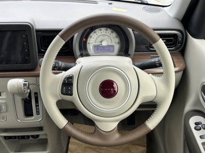 ラパンLC(スズキ)届出済未使用車 内外装写真