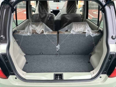 ラパンLC(スズキ)届出済未使用車 内外装写真他１