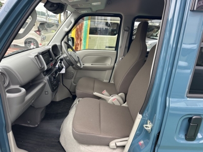 エブリイバンのOEM(スズキ)中古車 前席内装