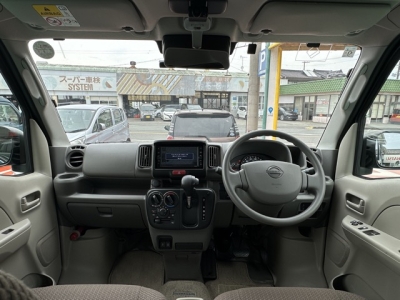 NV１００クリッパー(ニッサン)中古車 後席から見た前席