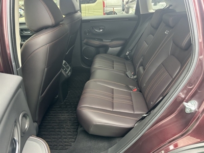 ZR-V(ホンダ)中古車 後席内装