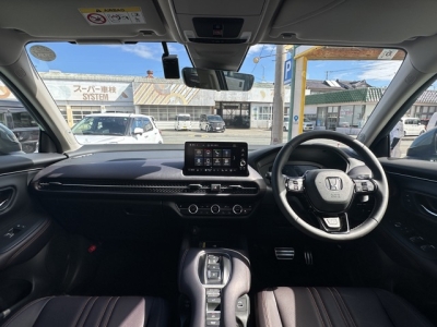 ZR-V(ホンダ)中古車 後席から見た前席