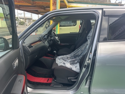 スイフトスポーツ(スズキ)中古車 前席内装