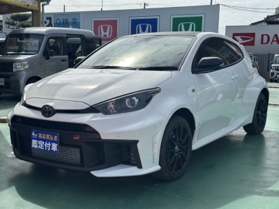 GRヤリス(トヨタ)登録済未使用車 前方