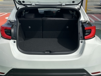 GRヤリス(トヨタ)登録済未使用車 内外装写真他