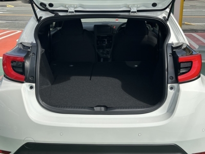 GRヤリス(トヨタ)登録済未使用車 内外装写真他１