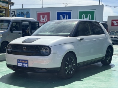 HONDA e(ホンダ)ディーラ-試乗車 前方
