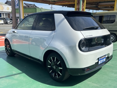 HONDA e(ホンダ)ディーラ-試乗車 後方