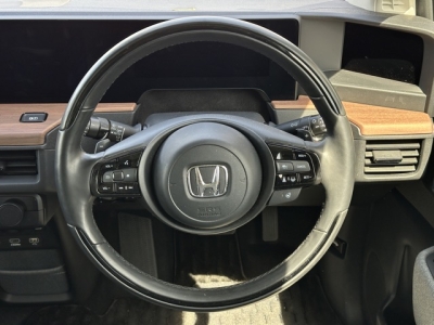 HONDA e(ホンダ)ディーラ-試乗車 内外装写真