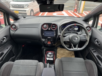 ノート(ニッサン)中古車 内外装写真