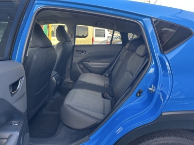 クロストレック(スバル)中古車 後席内装