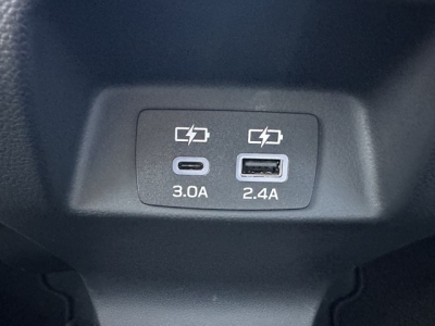 クロストレック(スバル)中古車 内外装写真他