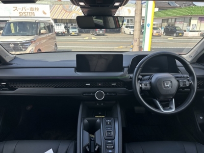 アコード(ホンダ)中古車 後席から見た前席