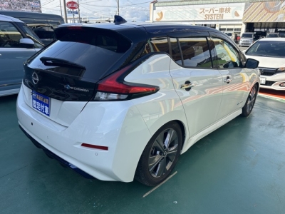 リーフ(ニッサン)中古車 内外装写真他１