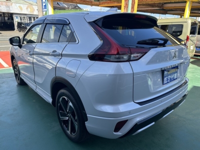 エクリプスクロスPHEV(三菱)中古車 後方