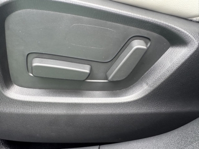 CX-5(マツダ)中古車 後席内装