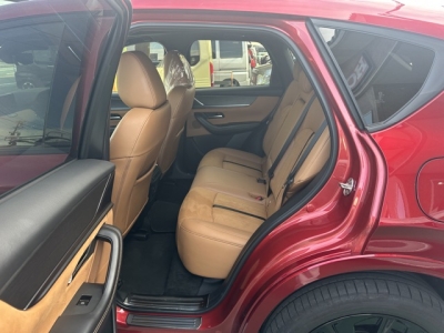 CX-60(マツダ)中古車 後席内装