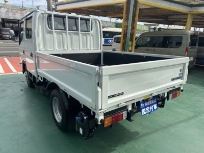 キャンター(三菱)レンタ登録済未使用車 後方