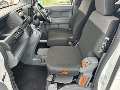 N-VAN(ホンダ)中古車 前席内装