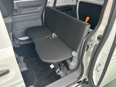 N-VAN(ホンダ)中古車 後席内装