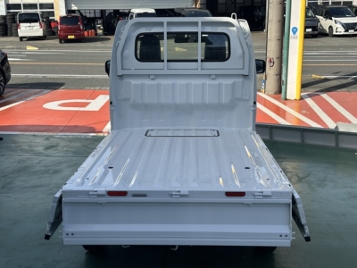 NT100クリッパー(ニッサン)届出済未使用車 内外装写真他