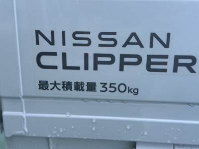 NT100クリッパー(ニッサン)届出済未使用車 内外装写真他１