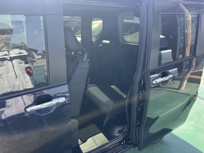 タントカスタム(ダイハツ)中古車 後席内装