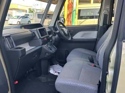 タント(ダイハツ)中古車 前席内装