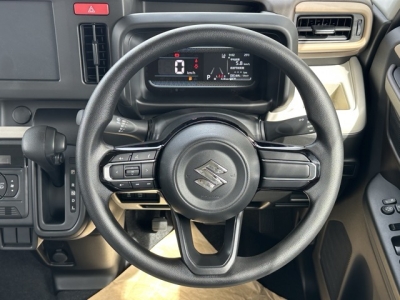 新型スペーシア(スズキ)届出済未使用車 内外装写真