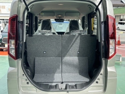 新型スペーシア(スズキ)届出済未使用車 内外装写真他