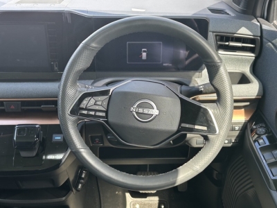 サクラ(ニッサン)中古車 内外装写真