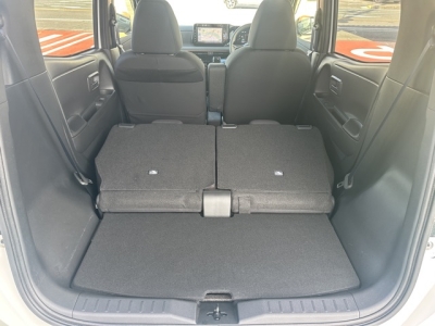 サクラ(ニッサン)中古車 内外装写真他２