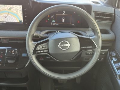 サクラ(ニッサン)中古車 内外装写真