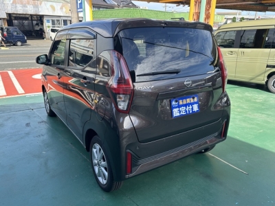 デイズ(ニッサン)ディーラ-試乗車 後方