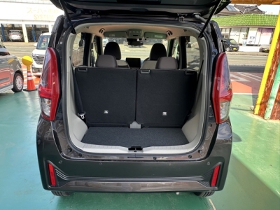 デイズ(ニッサン)ディーラ-試乗車 内外装写真他１