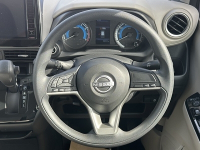 デイズ(ニッサン)中古車 内外装写真