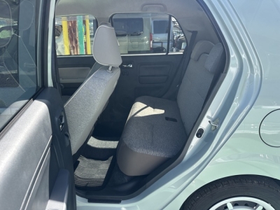 ミラトコット(ダイハツ)中古車 後席内装